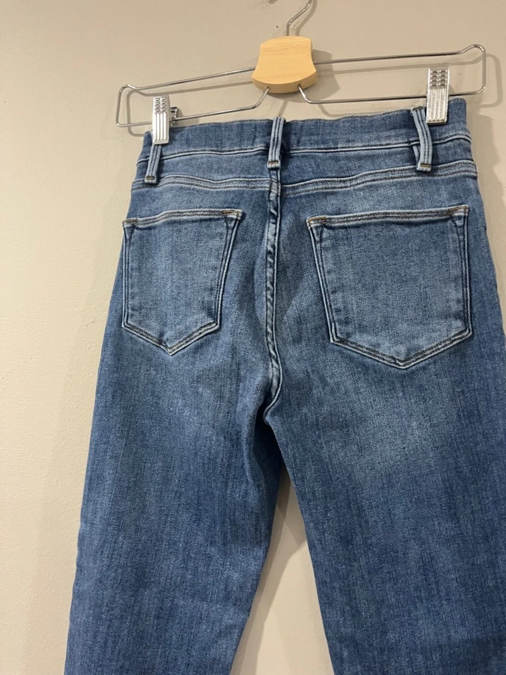 Frame Le High Straight Denim High-Rise Straight Leg Jeans in Dark Blue Wash - Picture 7 of 9